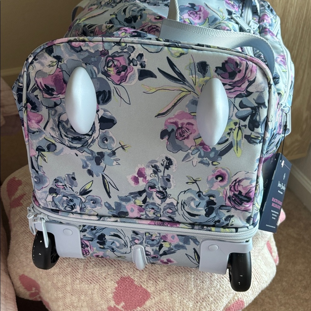 Vera Bradley Reactive Foldable Rolling Duffel - Fresh Cut Bouquet - Picture 5 of 17